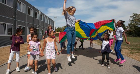 AZC Sneek TeamUp_Lise_vrijwilliger_War Child Nederland_180730