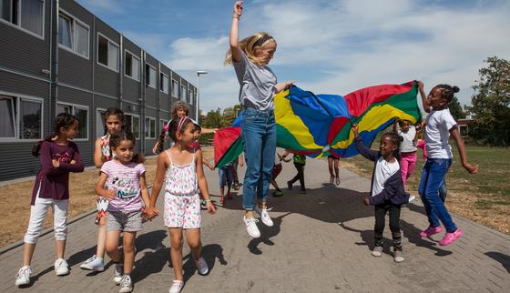 AZC Sneek TeamUp_Lise_vrijwilliger_War Child Nederland_180730