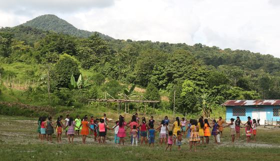 War Child_Seeds programme_Colombia_Children playing outside_Choco_CDCP_201126