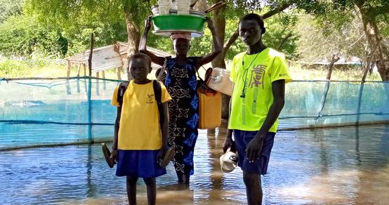 221030_South_Sudan_Floods_Children_Woman.jpg