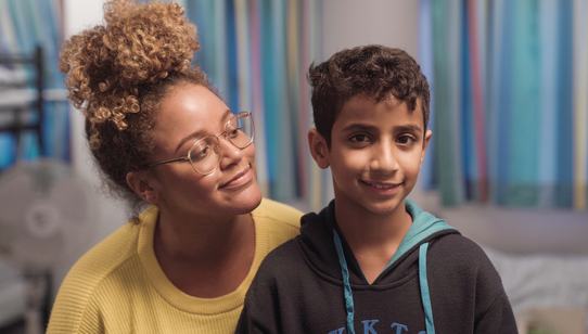 War Child-ambassadeur Quinty Misiedjan in het azc in Hoogeveen_Getekend voor het leven_War Child_191023