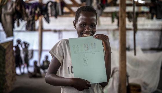 Burundi girl fled to DRC is now in school_War Child DR Congo_180628