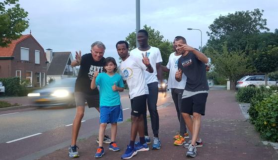 Coach Theodor voor de Dam tot Damloop_War Child_190921