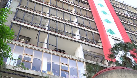 De explosie in Beiroet liet wijk Karantina in puin achter, totaal verwoest_Libanon_War Child_201006