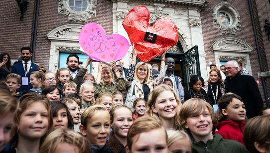Getekend voor het leven overhandiging petitie_War Child Nederland_191009