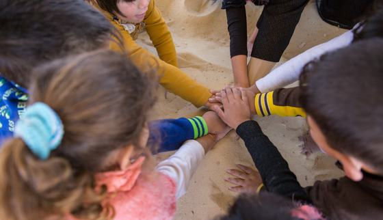 Meisjes doen mee aan War Child's IDeals_War Child Jordanië_180427