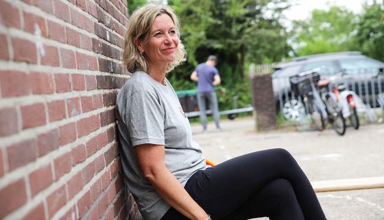 Juf Rosan geeft TeamUp op School aan gevluchte kinderen_War Child Nederland_190722