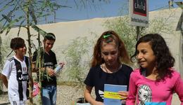 Lamiya met andere kinderen op een veilige plek Mosul_War Child Irak_181005