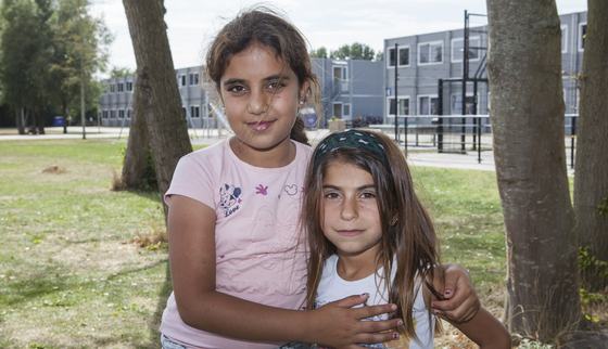 Meisjes tijdens TeamUp azc Sneek_War Child Nederland_180730