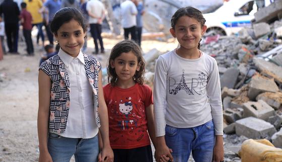 War Child Hollan_Occupied Palestinian Territories_Gaza_children amidst destruction_210518