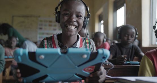 Emilie krijgt onderwijs met War Child Can't Wait to Learn in Oeganda_ War Child Oeganda_200228