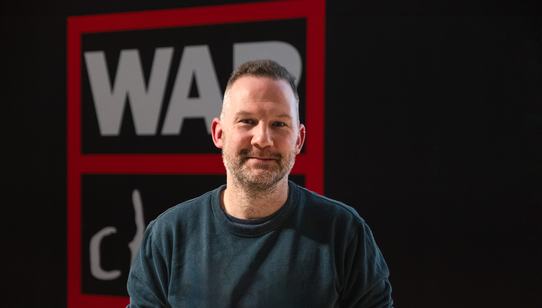 Portret_ErnstSuur_WarChild_16x9