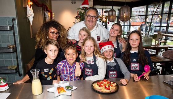 Kinderen kerst vieren diner hapjes War Child ambassadeurs_181211