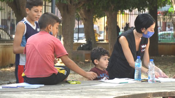 Door de explosie is Amin bang, op de Veilige Plek van War Child kan hij zijn angsten verwerken