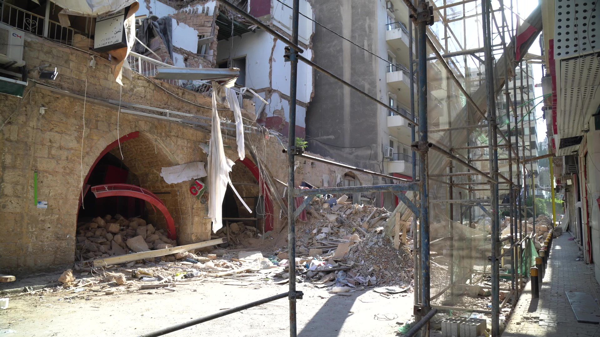 De explosie verwoeste de wijk Karantina in Beiroet en liet mensen getraumatiseerd achter War Child