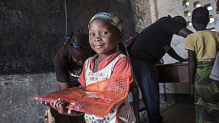 DR Congo meisje naar school onderwijs