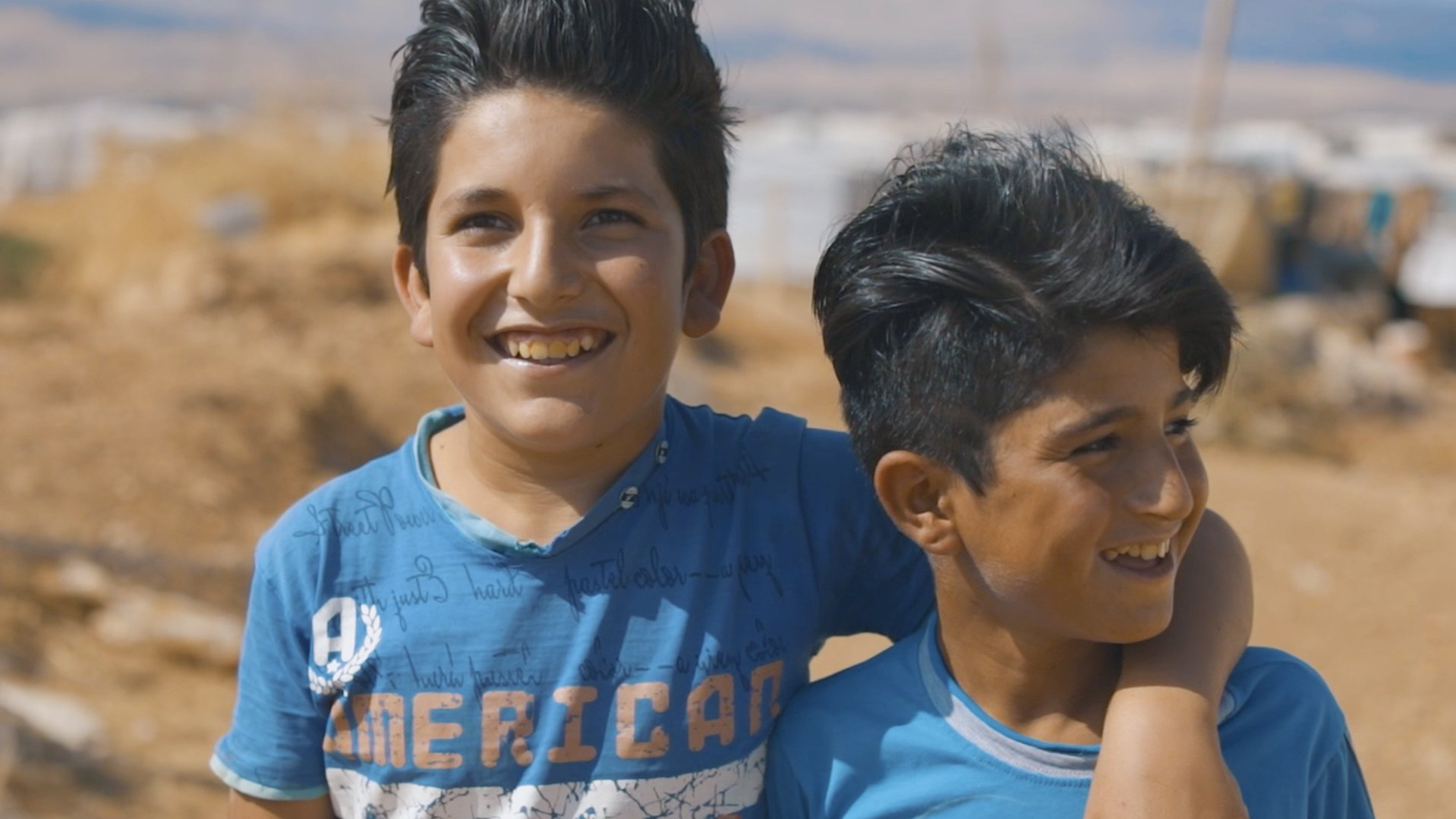 Fadi met vriend in vluchtelingenkamp in Libanon - War Child