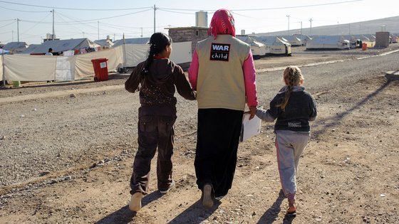 War Child helpt kinderen in oorlog weer kind zijn op veilige plekken
