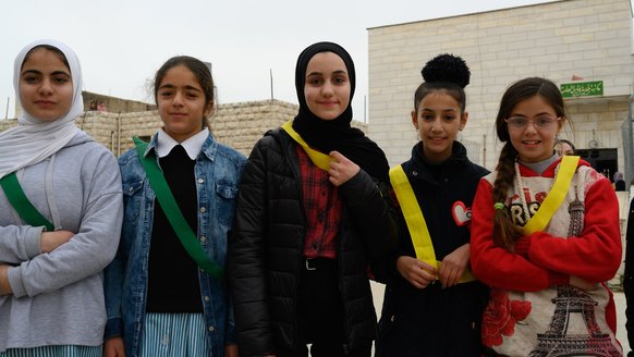 Meisjes in de Bezette Palestijnse Gebieden doen mee aan TeamUp activiteiten in Hebron_War Child