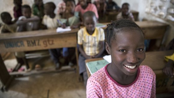 DR Congo meisje Elize naar school onderwijs klas War Child