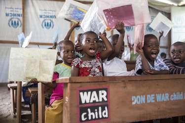 RS15419_42_201511_WarChild_Lusenda_Jeppe_Schilder (2).jpg