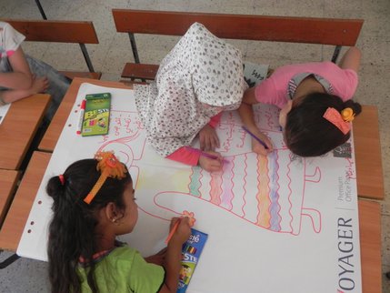 RS17920_LEBANON co-creation w children CWTL 2017.JPG