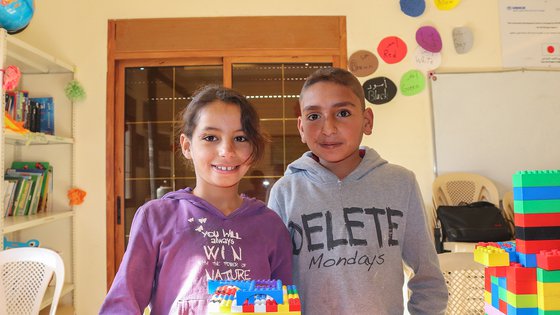 Belastingvrij schenken War Child - broer en zus in Libanon Can't Wait to Learn