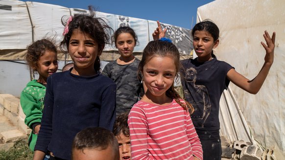 Refugee children in a refugee settlement in Lebanon - War Child Holland