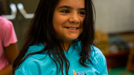 Manar uit Syrië doet in Nederland mee aan War Child's activiteiten van TeamUp op School