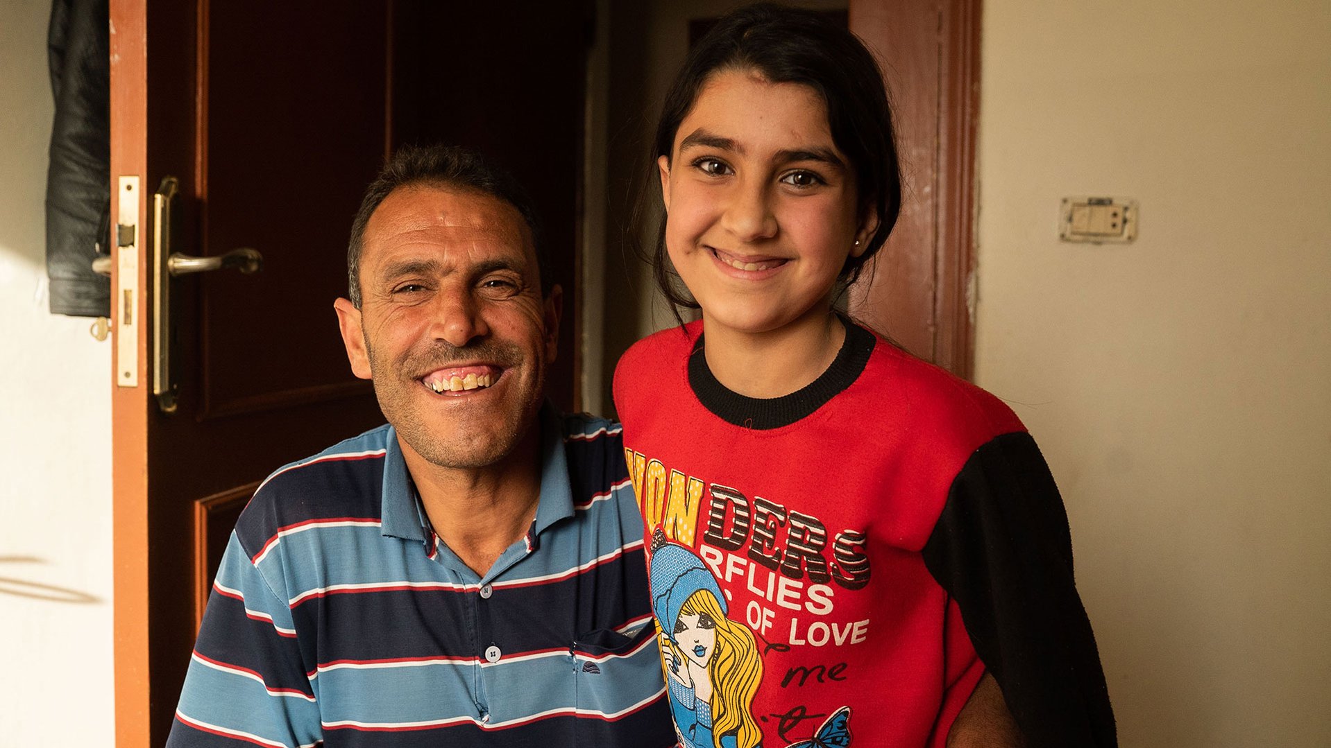 Nadine en haar vader uit Syrië doen mee aan War Child's programma's in Libanon | Laat oorlog geen generaties duren