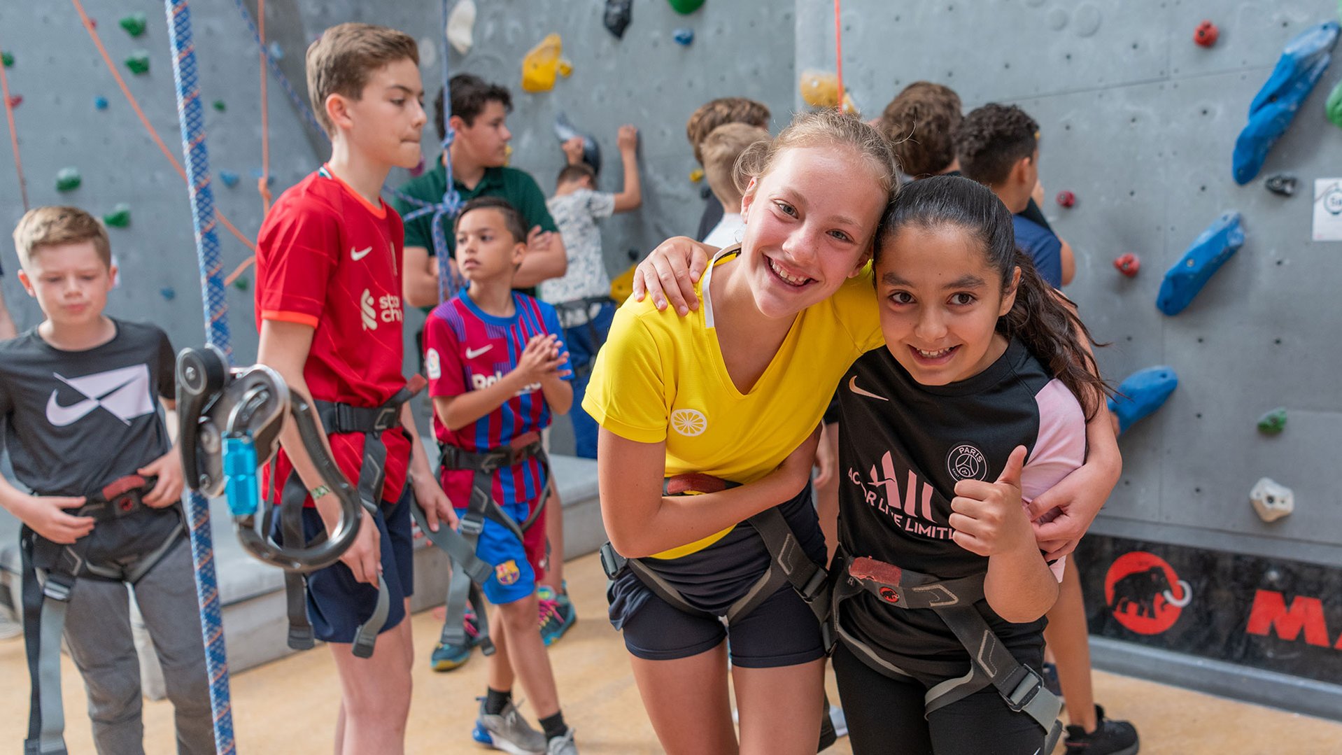 Klimmen voor kinderen in oorlog: Carolien Bunnik en haar school zijn #GoedBezig voor War Child