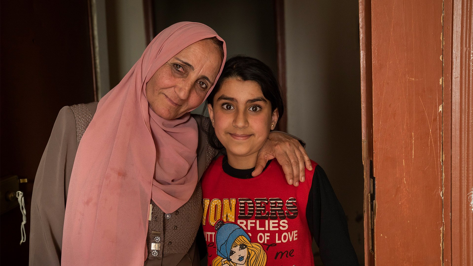 De Syrische Nadine en haar moeder wonen in een vluchtelingenkamp in Libanon