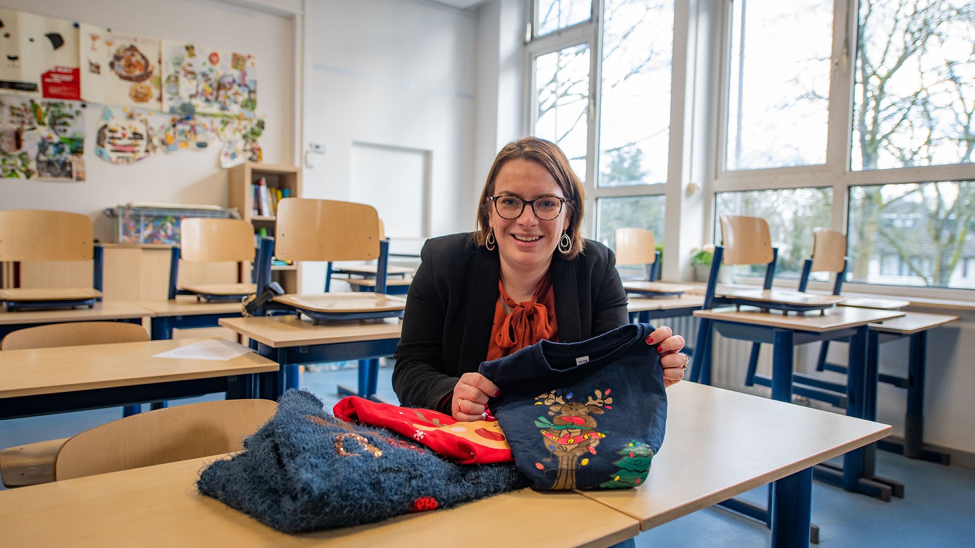 Docent en leerlingen van de Wilhelmina School in Hilversum zijn #GoedBezig voor War Child