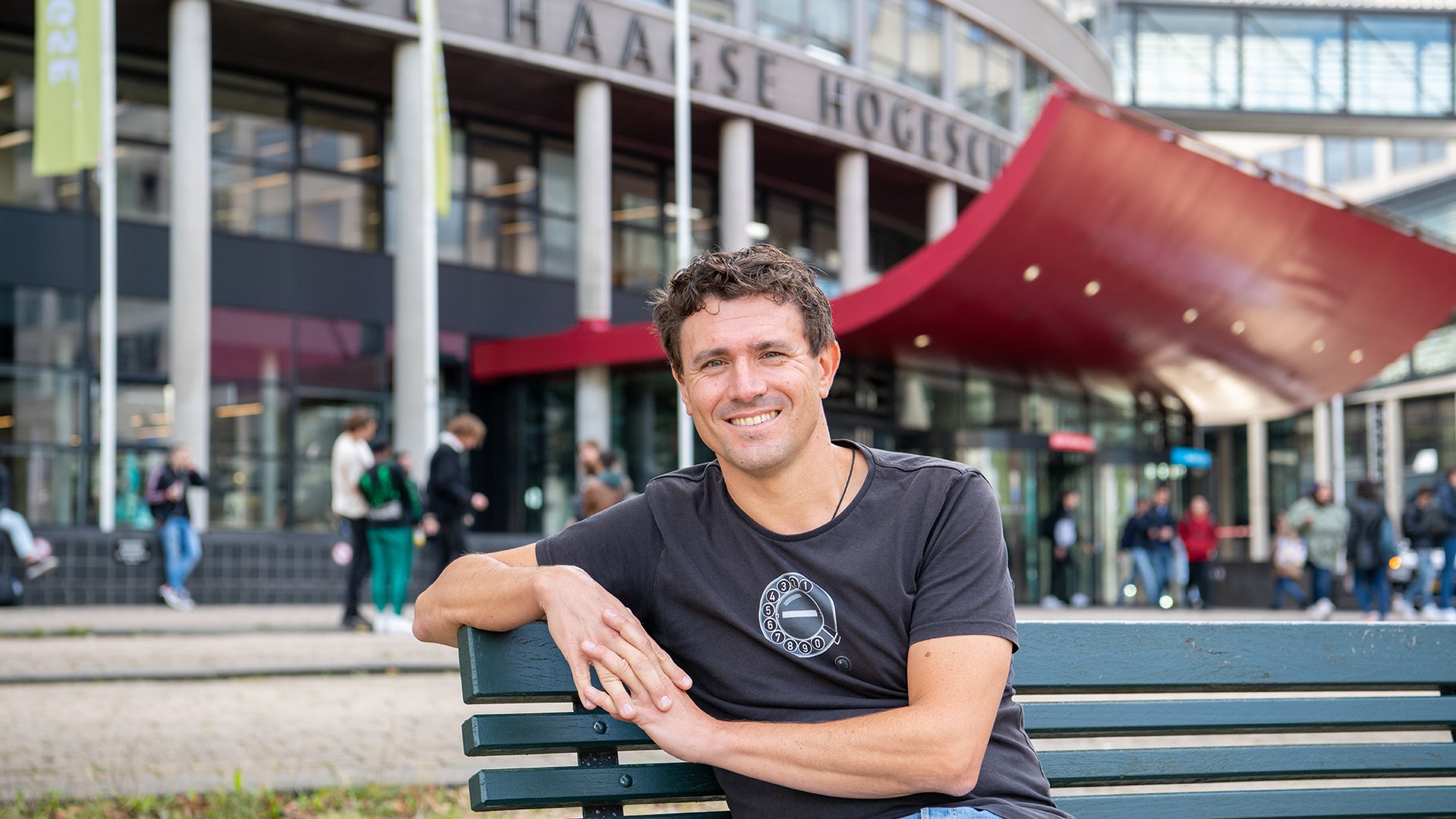 Docent en studenten aan de Haagse Hogeschool zijn #goedbezig voor War Child