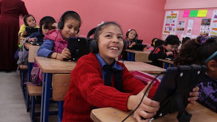 War Child Can't Wait to Learn in Jordanië kinderen onderwijs les tablets