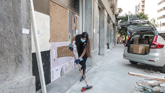 War Child staff jumped into action as part of the ongoing relief operations and clean up to support the community_War Child Lebanon_200817