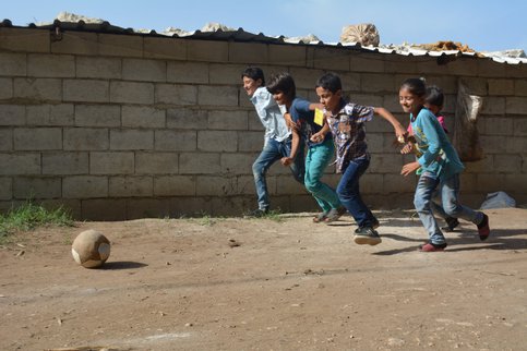 Kinderen Libanon voetbal rennen
