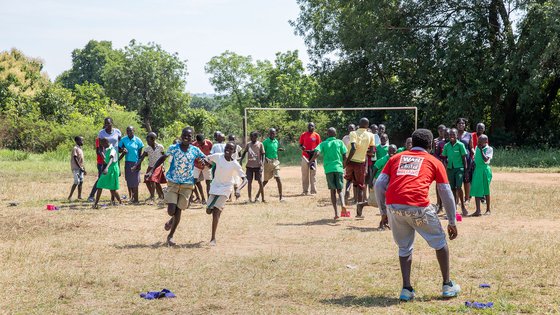 TeamUp voor gevluchte kinderen in Oeganda